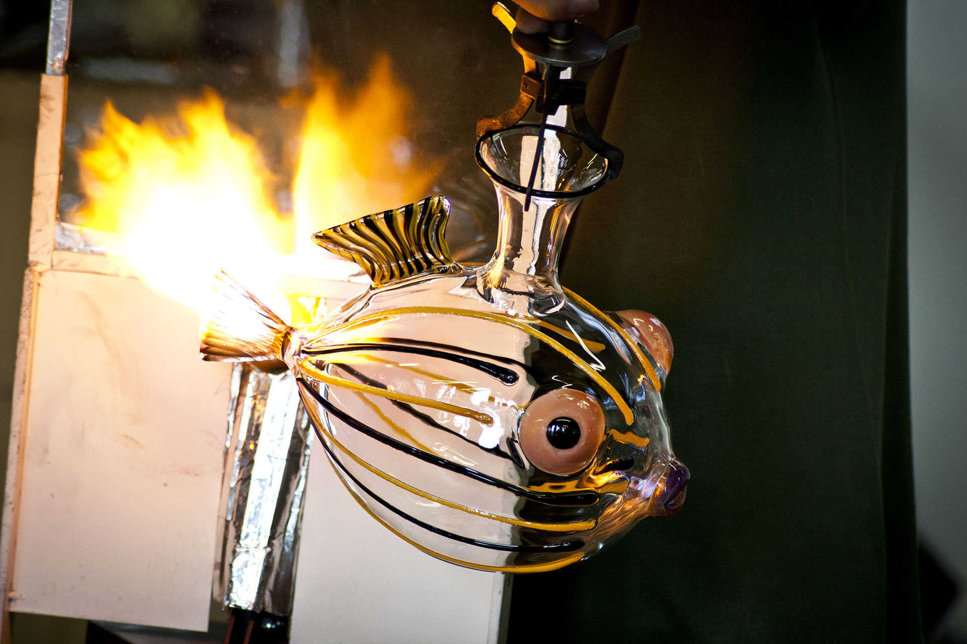 Massimo Lunardon - Cardinale, decanter unico realizzato in vetro borosilicato e lavorato a mano libera con tecnica di soffiatura a lume